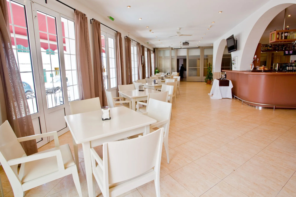 Hotel Jeni & Restaurant