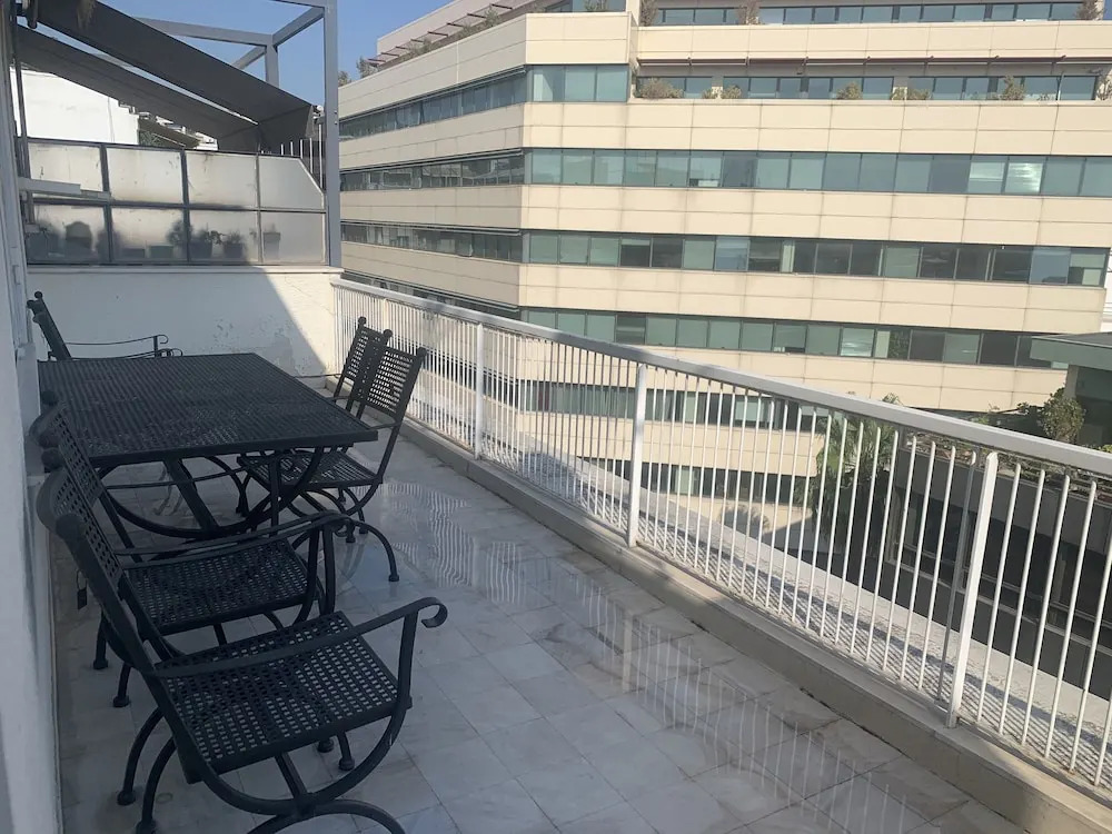 Urban flat next to Syntagma Square