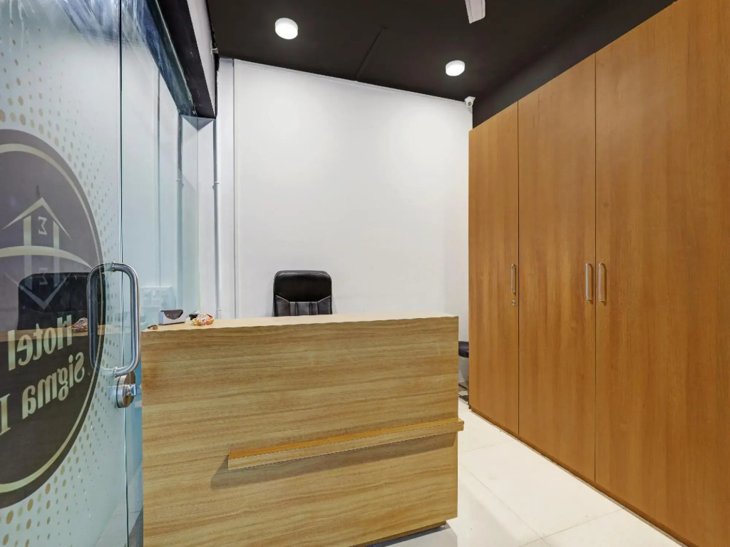 OYO Flagship 80488 Hotel Gold Mine