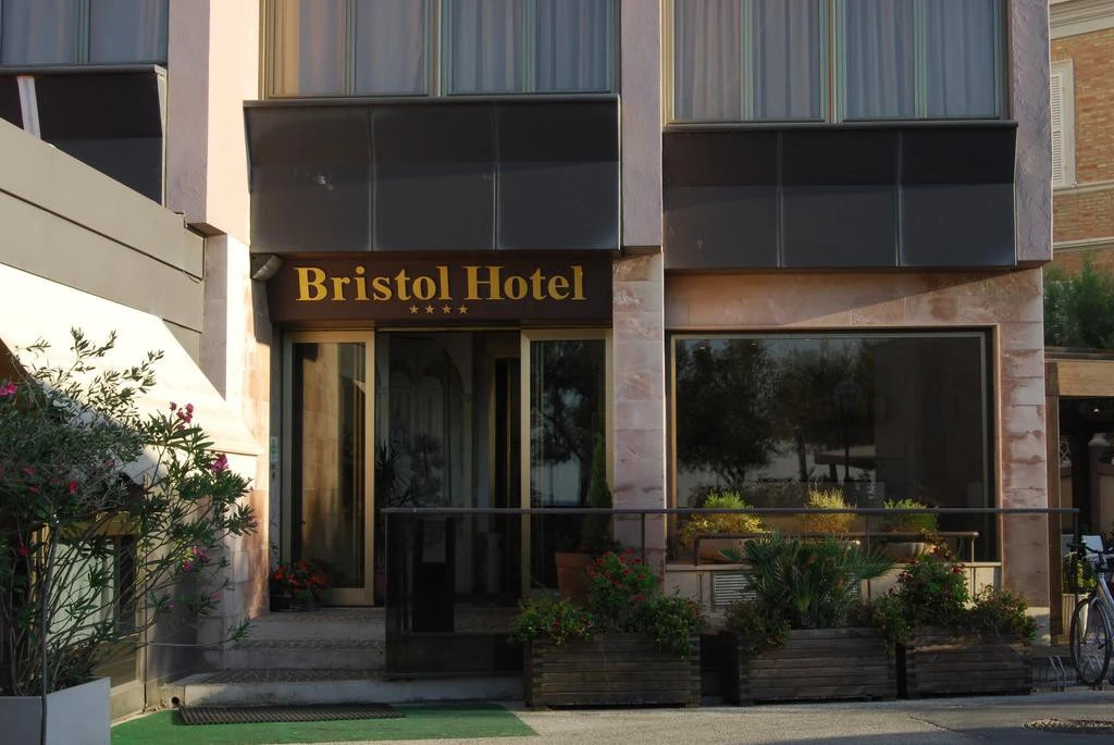 Hotel Bristol