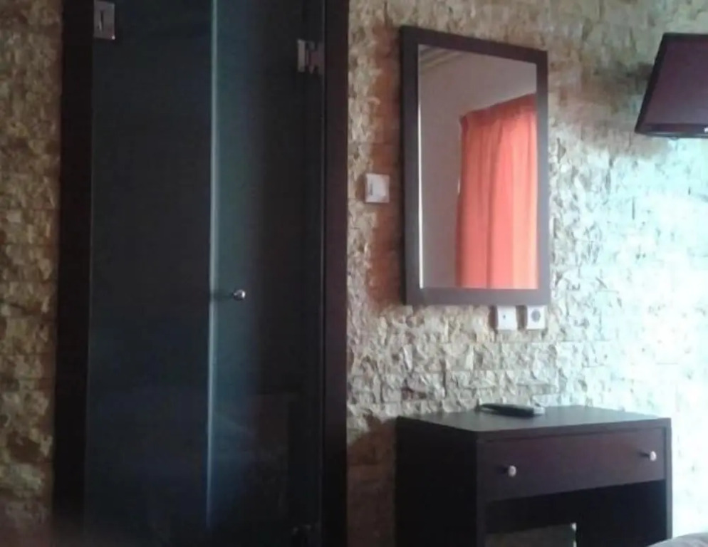 Ballas Hotel