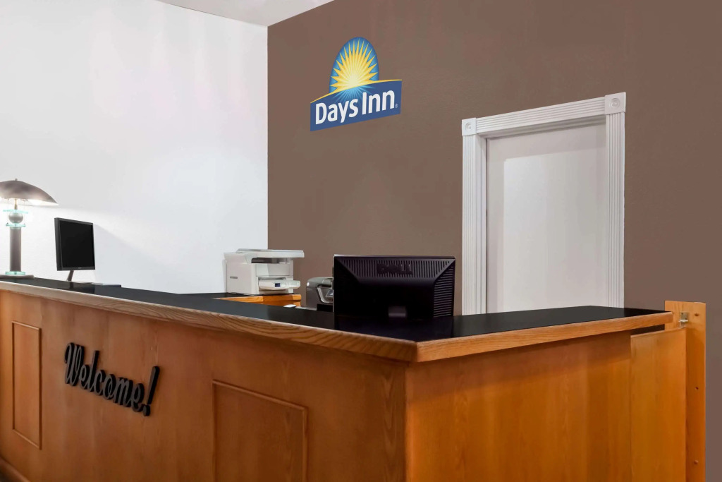 Days Inn by Wyndham Burns