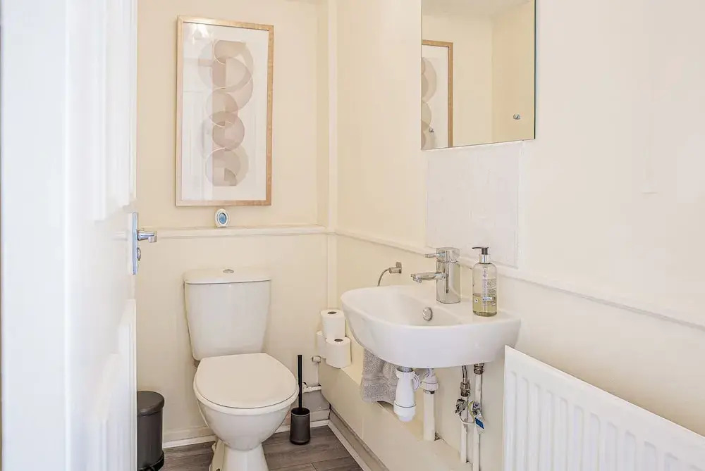Central 2BD with Garden and Free Parking
