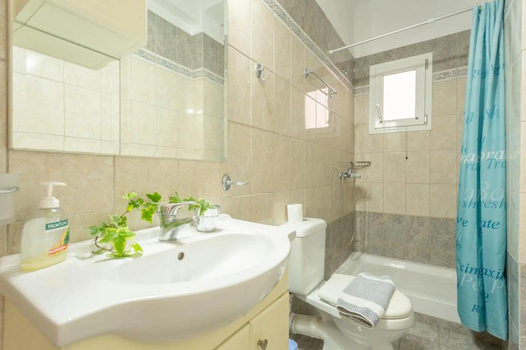 Sofia Large Private Pool Walk to Beach Sea Views A C Wifi Car Not Required - 1552