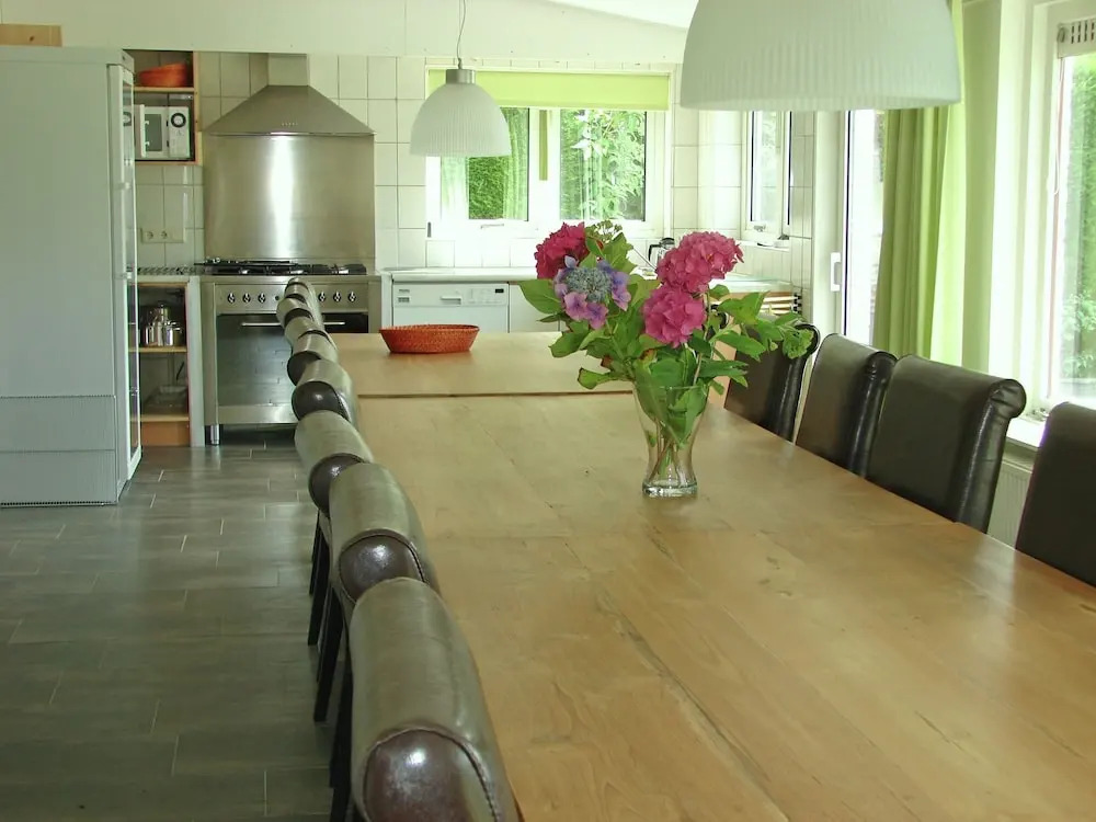Beautiful holiday home with conservatory near the North Sea