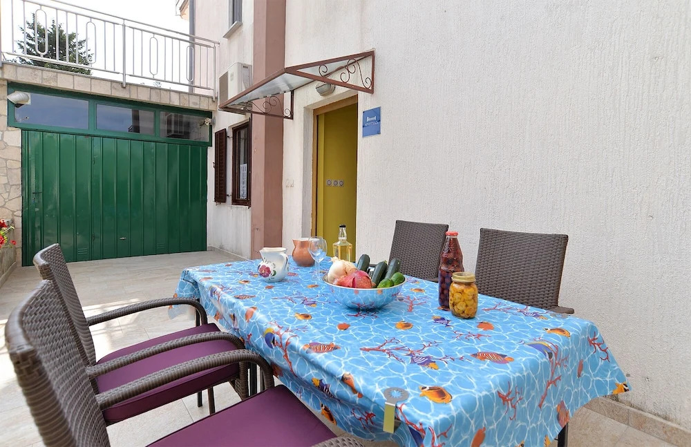 Apartment 745
