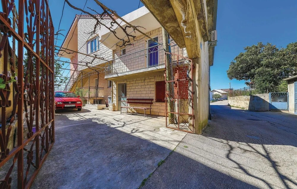 Awesome Apartment in Kastel Gomilica With 1 Bedrooms and Wifi