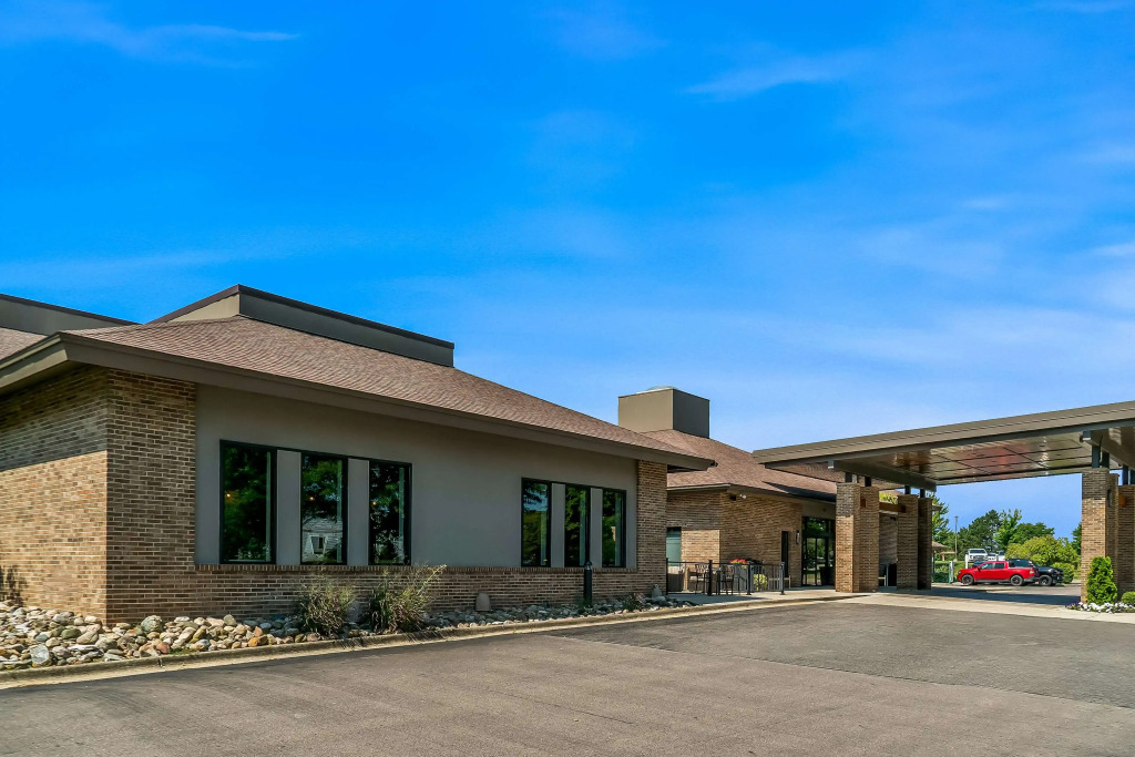 Best Western Okemos/East Lansing Hotel & Suites