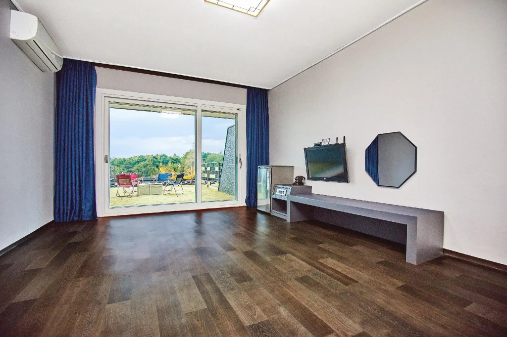 Kolon Hotel