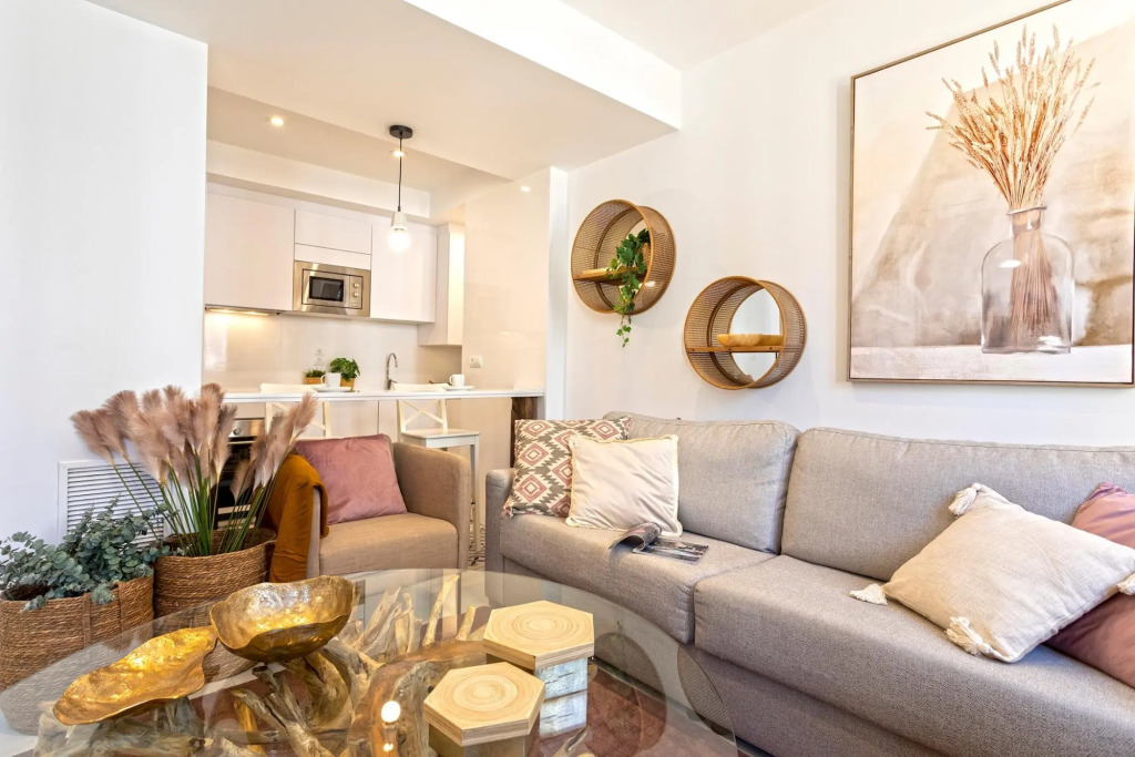 Stunning 2-bedroom Apartment Near Cathedral Zacatin 303