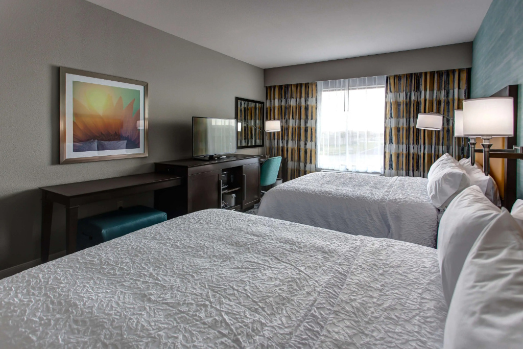 Hampton Inn & Suites-Wichita/Airport, KS