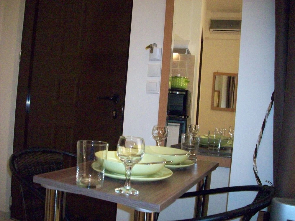 Posto studio 2 chania crete 100 m from the beach