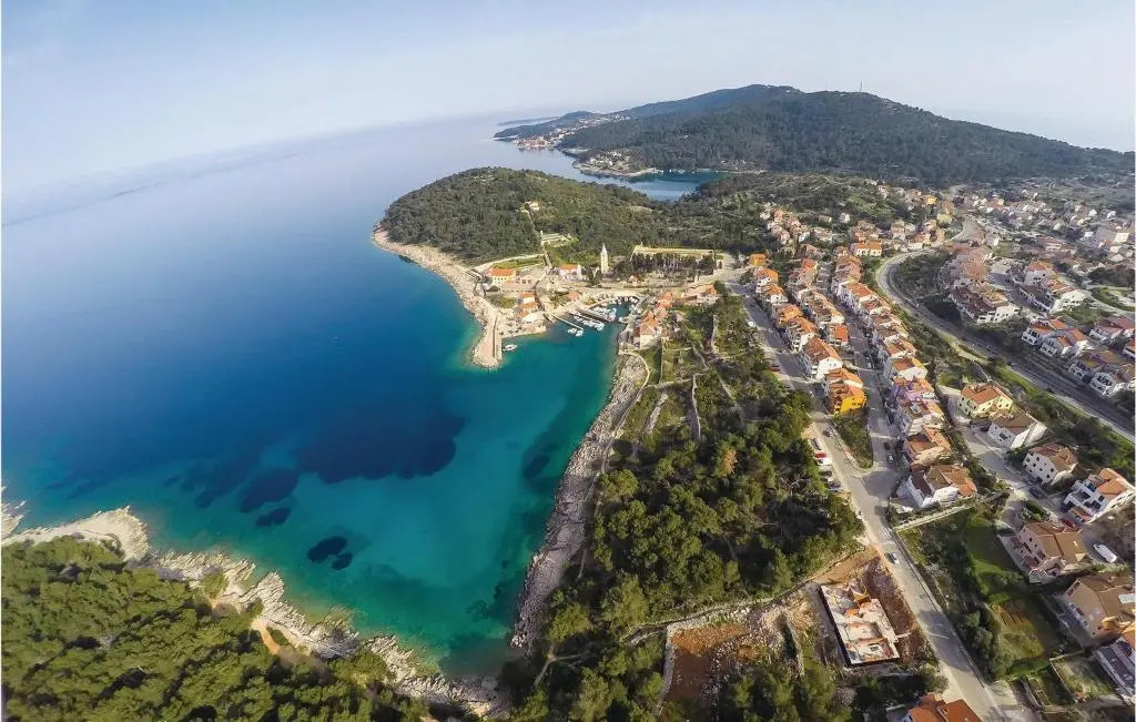 Amazing Apartment in Mali Losinj With Wifi and 1 Bedrooms