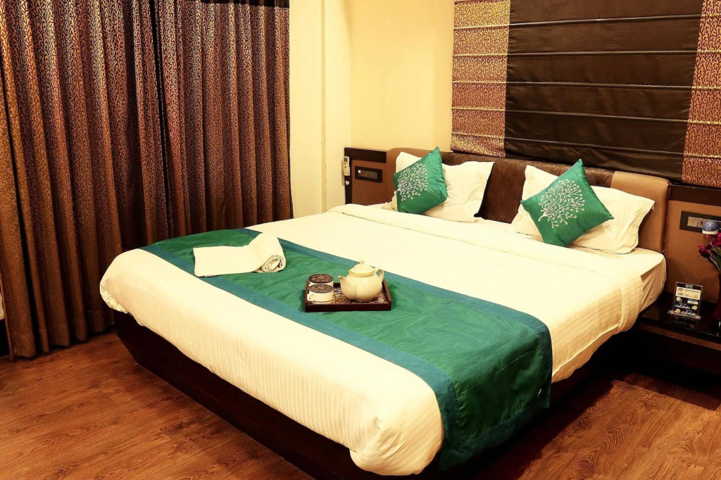 OYO Premium New Alipore South Kolkata