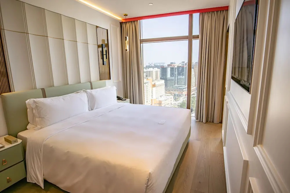 Yoho Resorts World Hotel