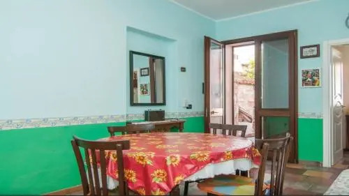 Casa indipendente con ampia veranda