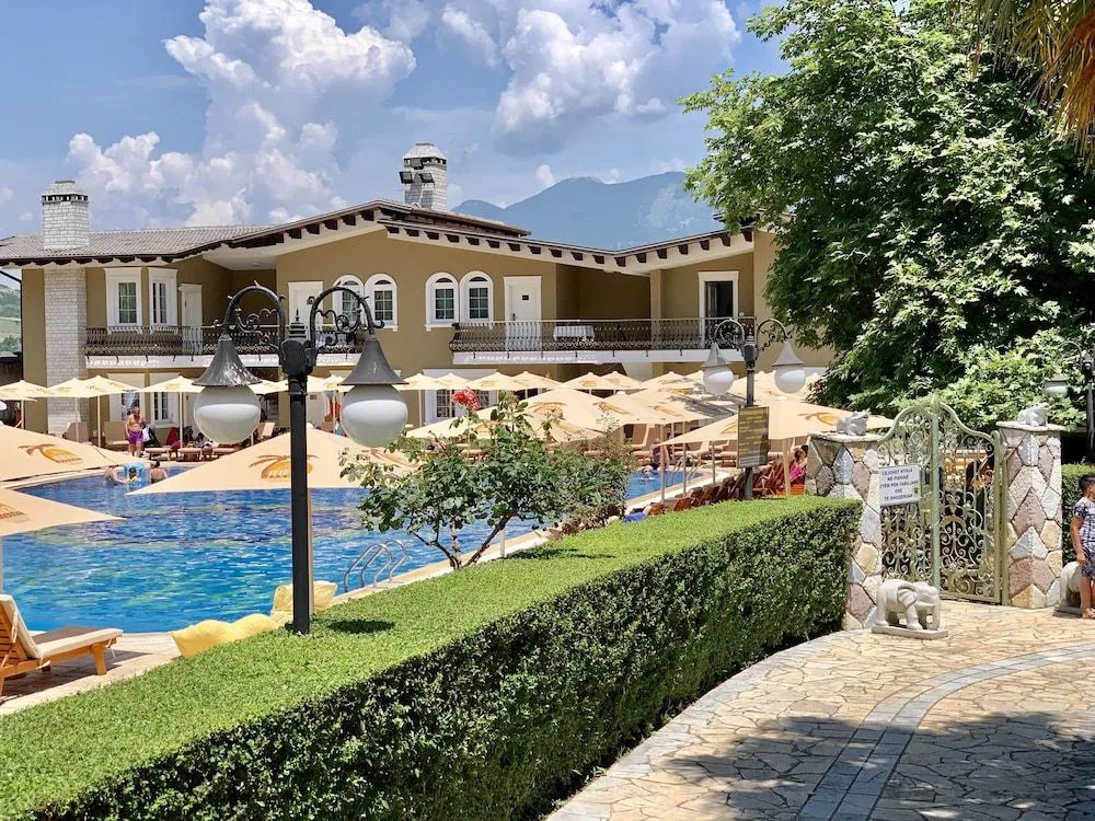 PalmaNova Resort