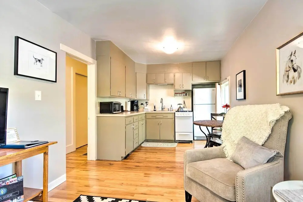 Historic Apartment - Walk to CSU Campus + Old Town