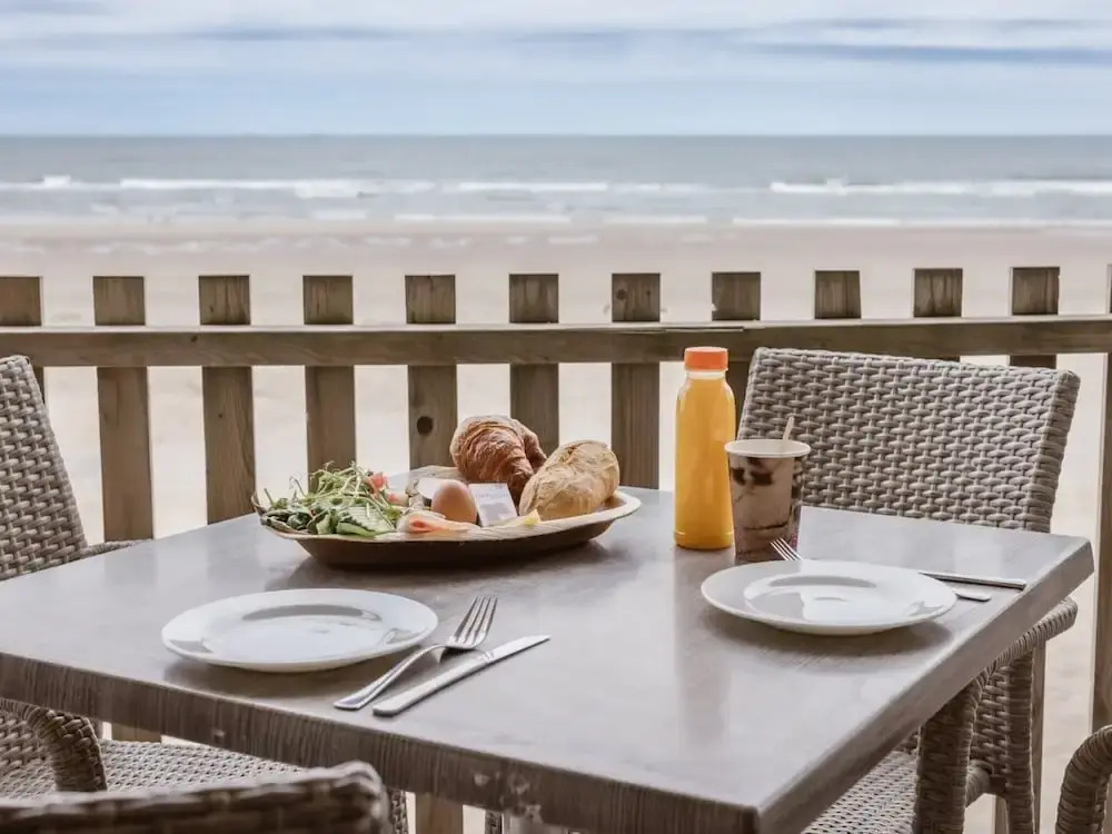 Beach House in Julianadorp by the North Sea