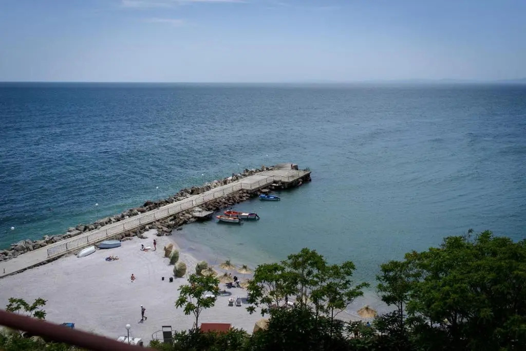 Guest House Ianis Paradise