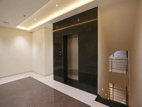 Hotel Paras Royale