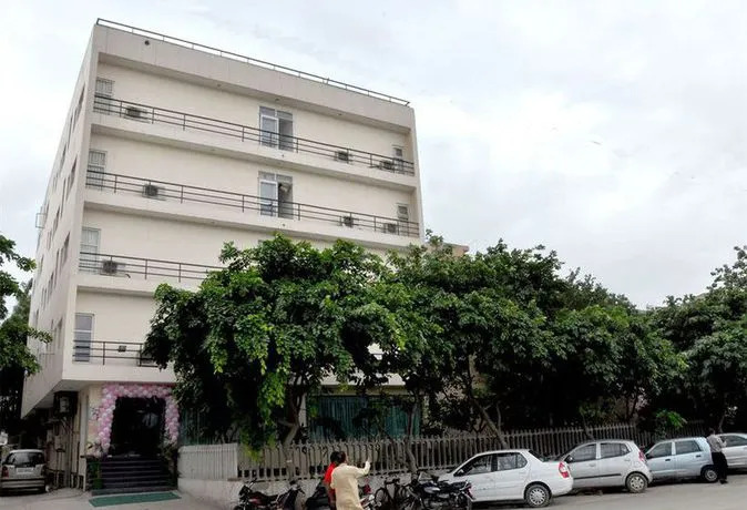 Dwarka Palace