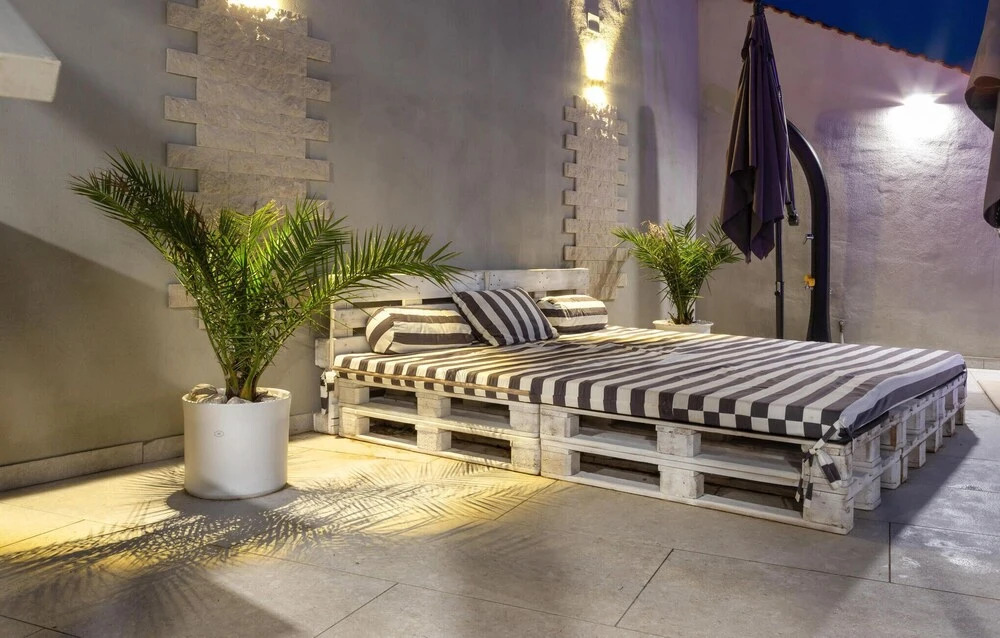 Amazing Home in Cesarica with Outdoor Swimming Pool, Hot Tub & 5 Bedrooms