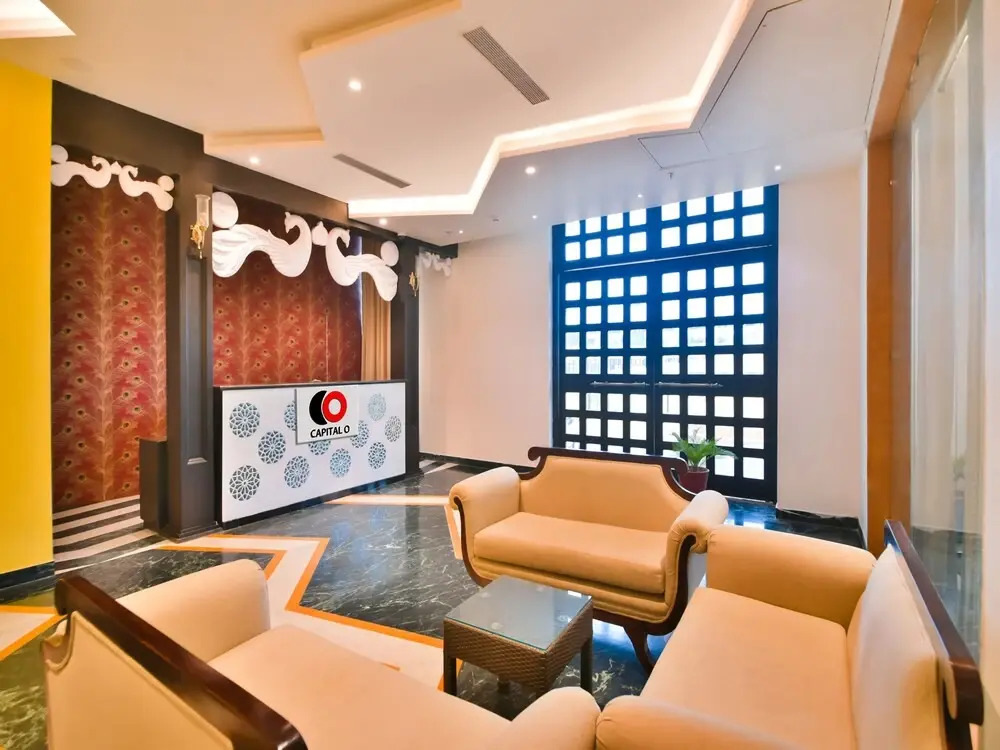 Capital O 38052 Hotel Bhopal Palace