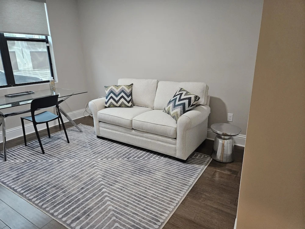 Cityscape Retreat 2 Bedroom Townhouse by RedAwning