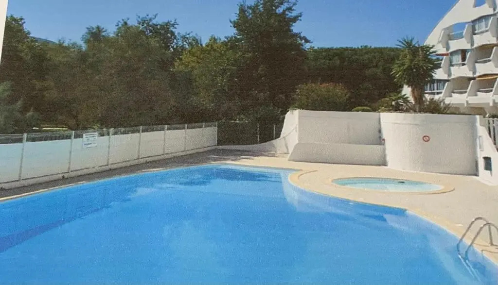 Studio Cabine Dans Residence Avec Piscine