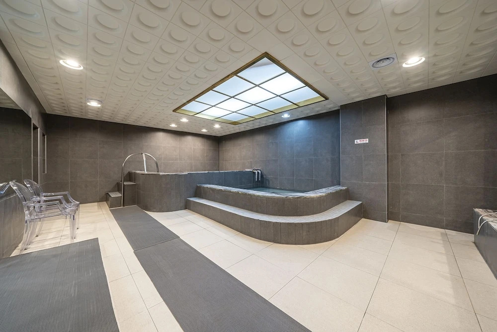 KNox Hotel