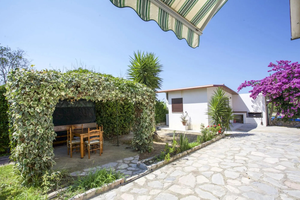 Villa Leo + dependance 10 beds near Portoferraio-VILLA LEO