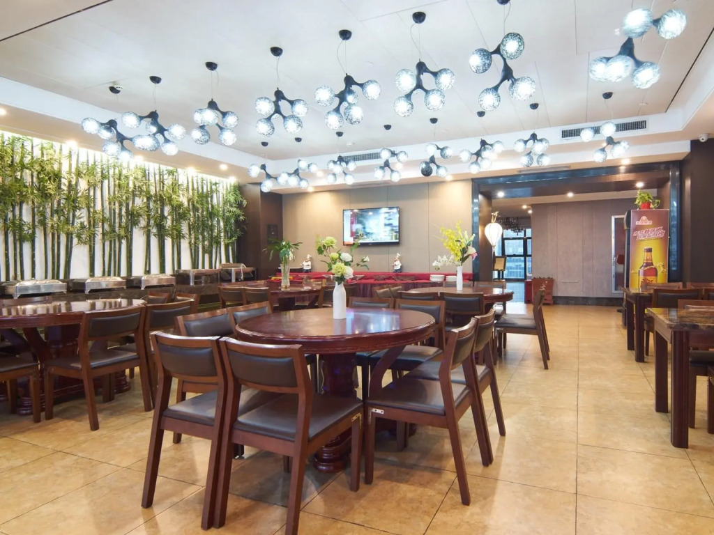Chonpines Hotels·Zhengzhou East Railway Station