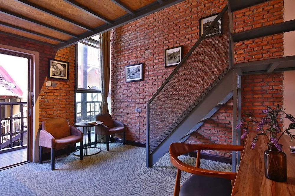1903 Yard Inn