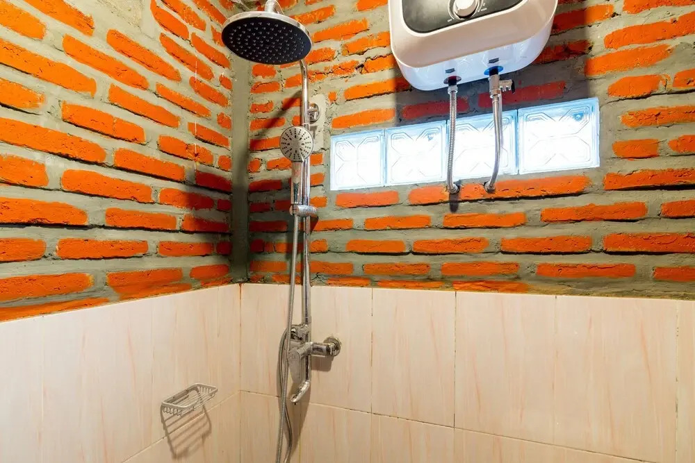 Roemah Gladak Kebon Sidoluhur by Oyo Rooms