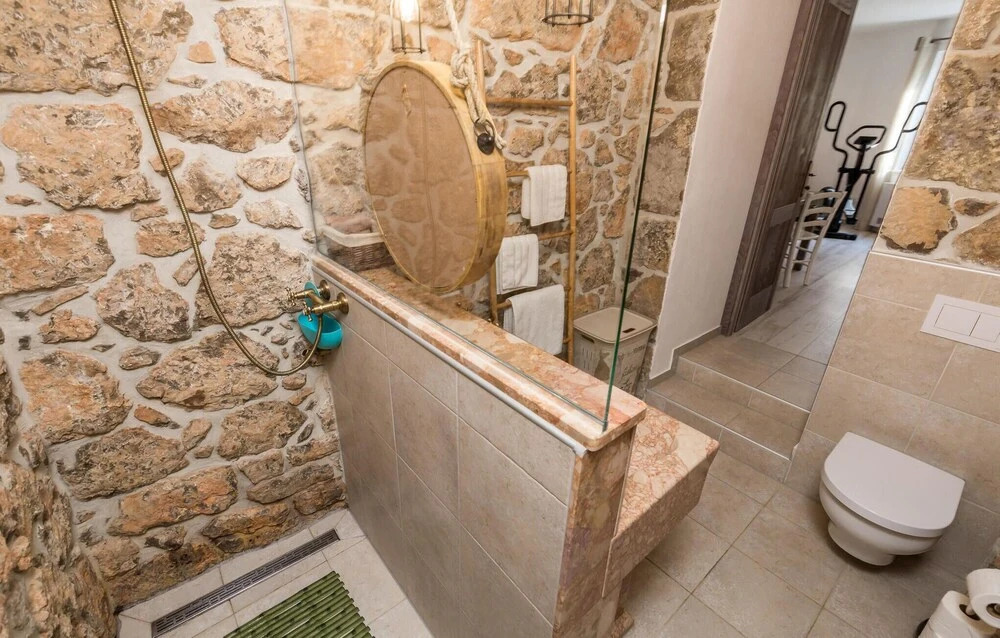 Awesome Home In Kornic