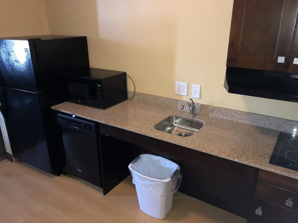 MainStay Suites Jacksonville near Camp Lejeune