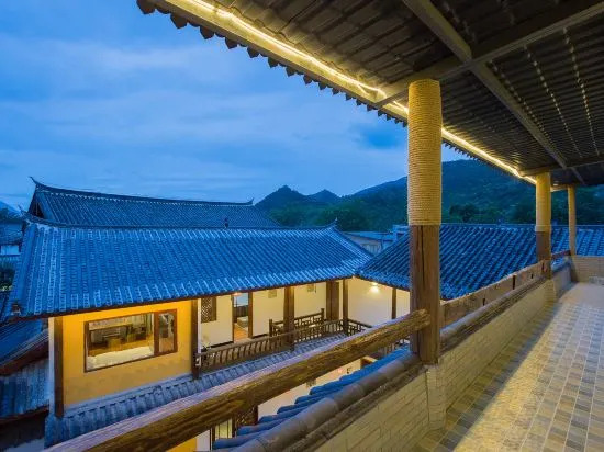 Lijiang Beibeijia Snow Mountain Scenic Home
