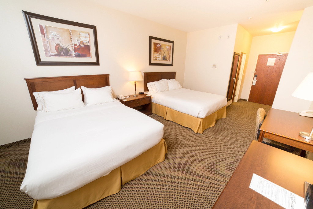 Holiday Inn Express & Suites Drayton Valley by IHG