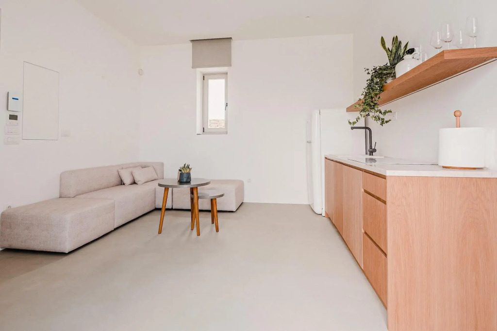 Amarelo Suites