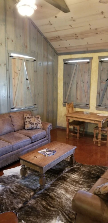 Breezy Hills Cottages
