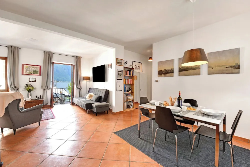 Residenza Lungolago Melide