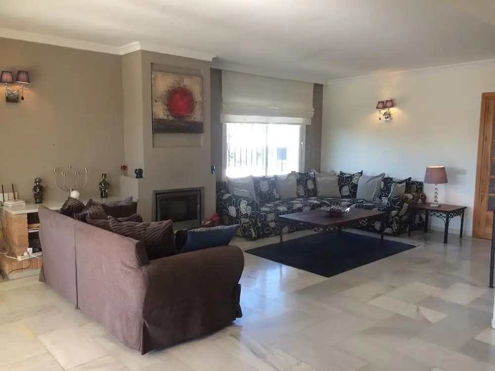 Spacious 5 bed Villa With Private Garden and Pool Close to Puerto Banusmarbella