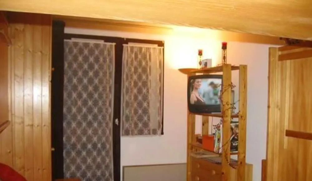 Apartment With one Bedroom in Le Pleynet, With Wonderful Mountain View and Balcony - 100 m From the Slopes