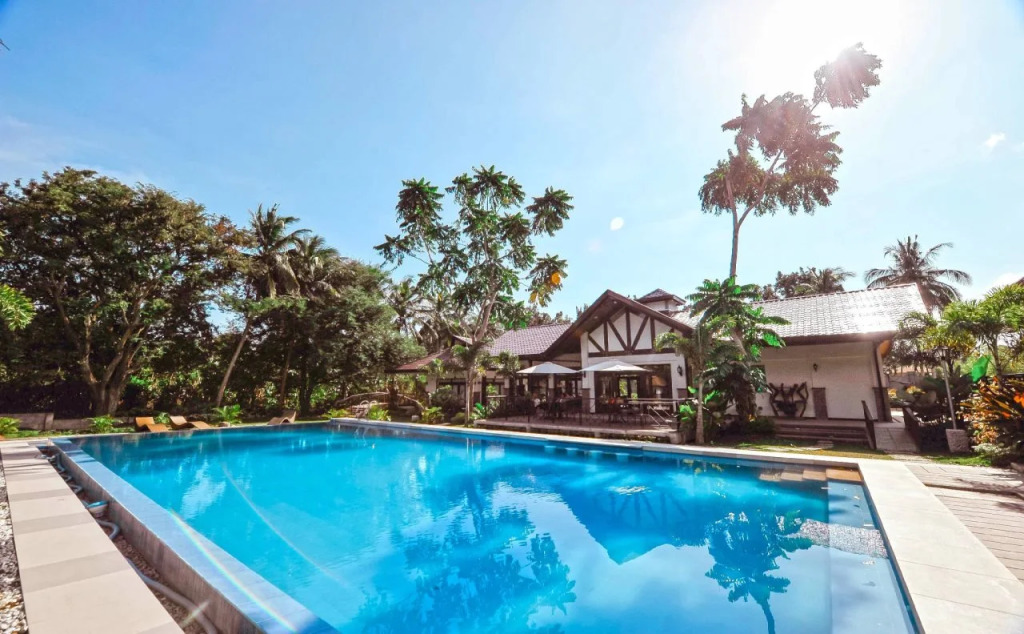 Rose Villas Resort