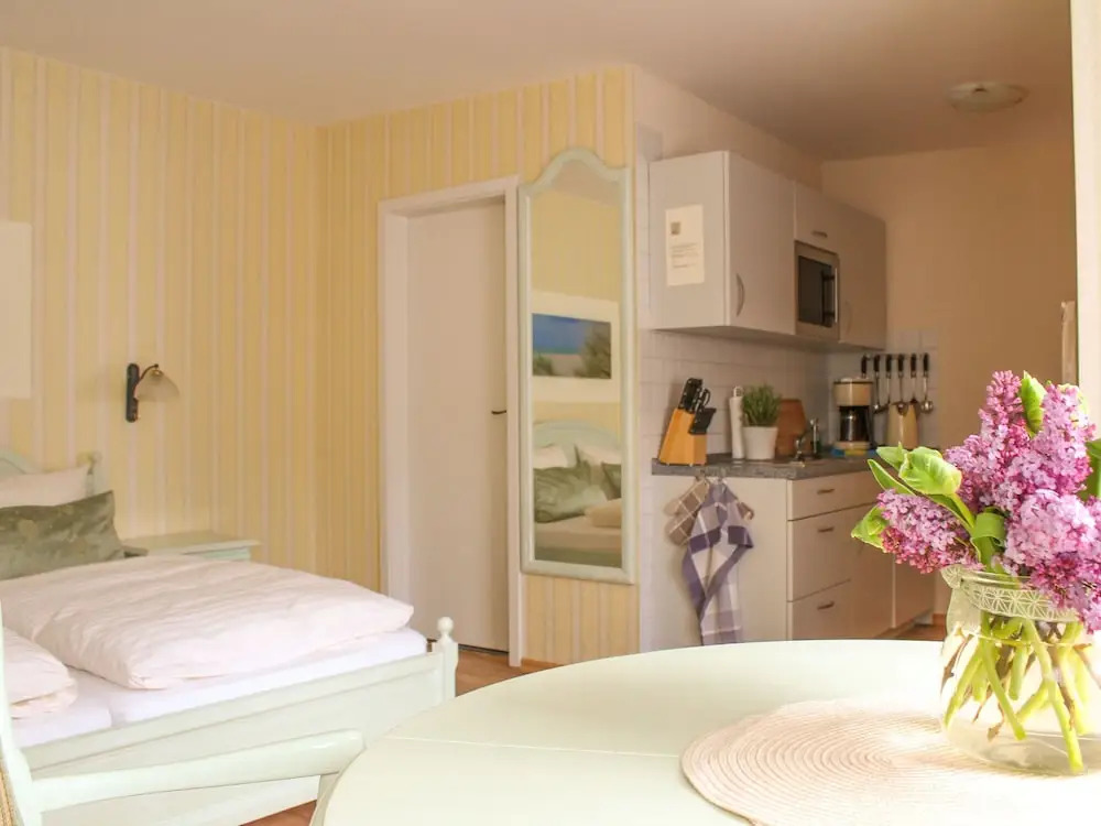 Bubbly Apartment in Warnemünde near Beach