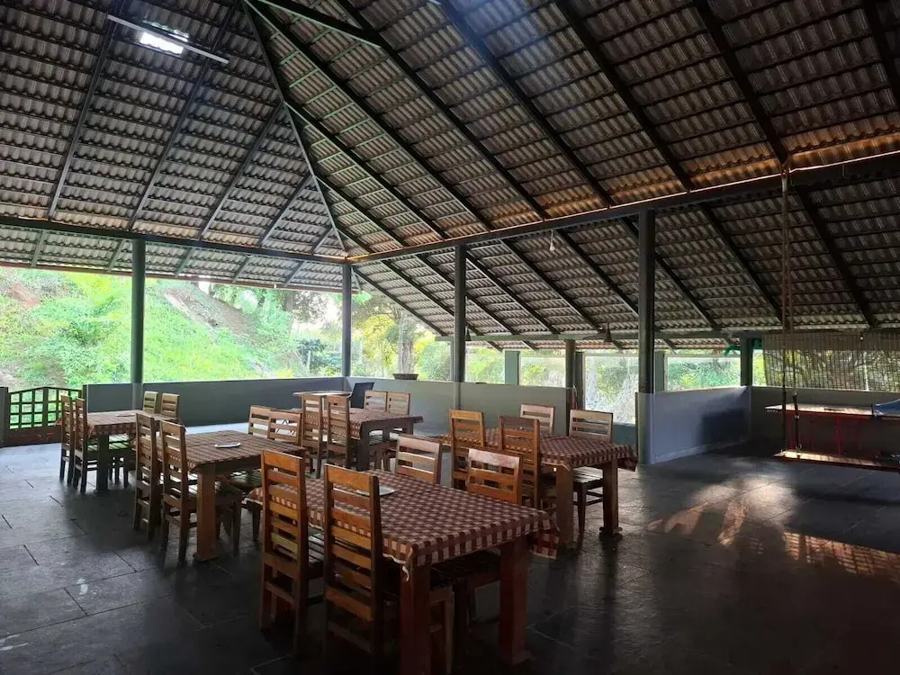 Hong Sau Resort