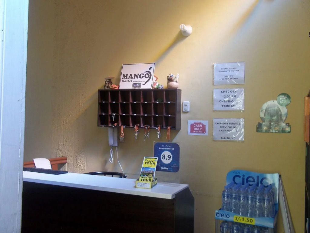 Mango Hostel B&B