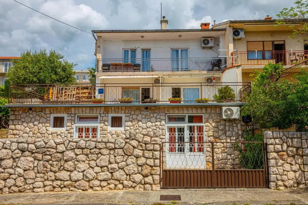 Apartment in Novi Vinodolski 41595