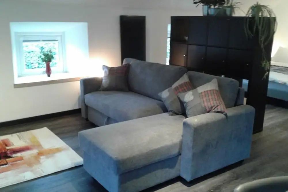 Beautiful 1-bed Barn Conversion Studio Apartment
